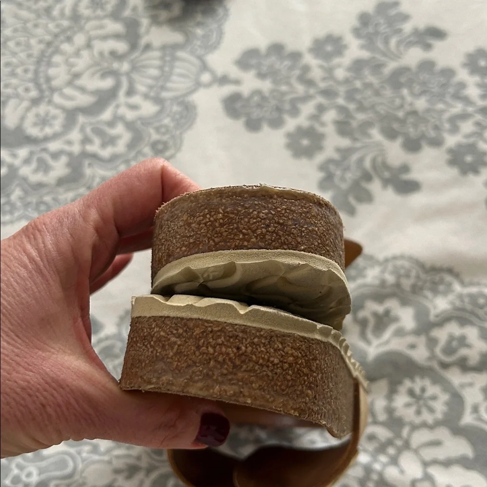 Birkenstock Madrid Cognac Tan Sandals with Gold Buckle, size 41 - Picture 6 of 8